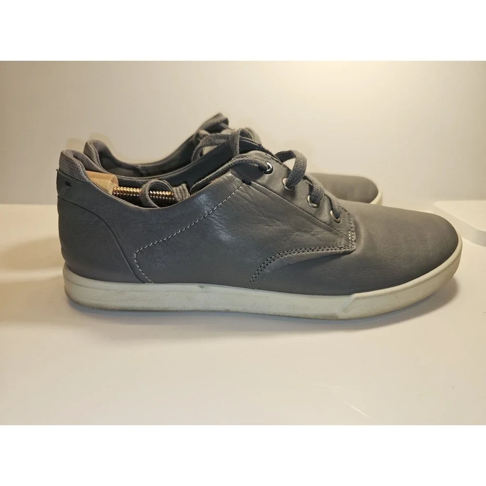 Ecco Men's Leather Sneakers Grey‎  Size 10